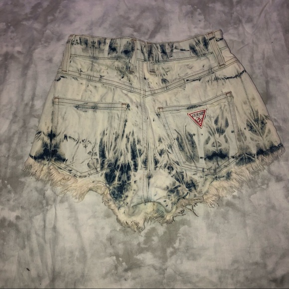 Guess High Waisted Acid Wash Raw Hem Shorts - Picture 5 of 5